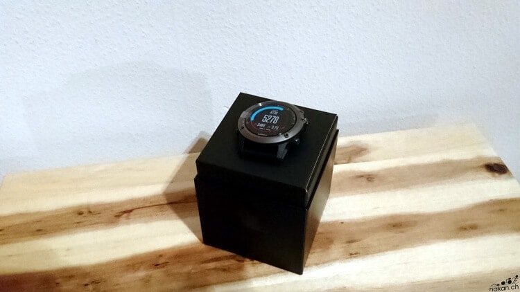 garmin_fenix3hr_unbox_03_web.jpg