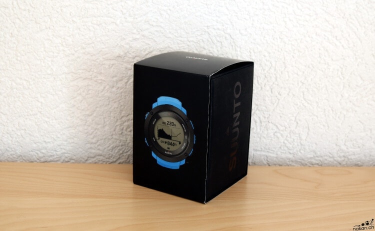 suunto_ambit3_vertical_unbox_02_web.jpg