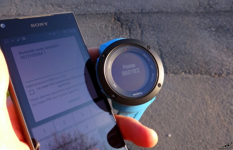 suunto_ambit3vertical_sync_smartphone_03_web.jpg