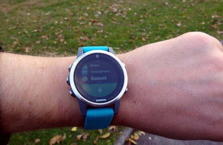 Grâce à l&rsquo;application Komoot, on créé des parcours pour sa Garmin depuis le smartphone
