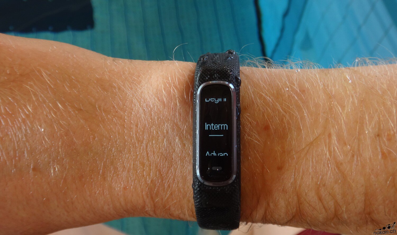 Bracelet connecté Garmin Vivosmart 4 Gris avec Bracelet Noir Taille S/M -  Bracelet connecté - Achat & prix