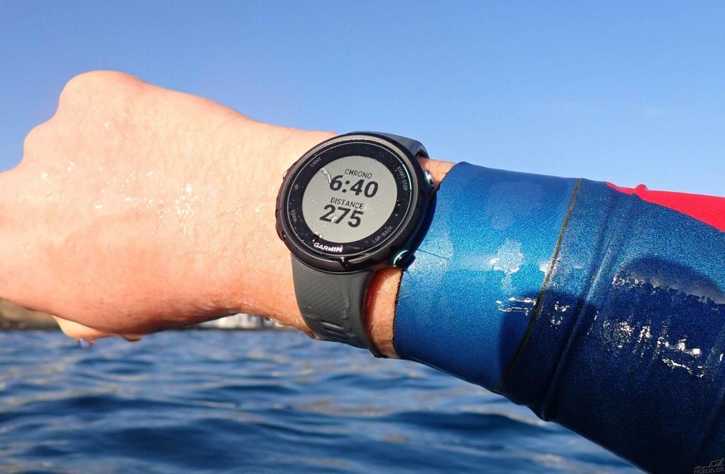 La montre Garmin Swim 2 testée de fond en comble 