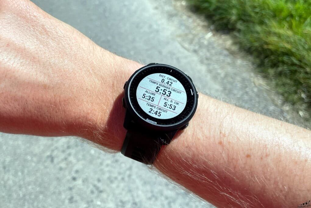 Garmin Forerunner® 945 LTE  Montre de course haute performance