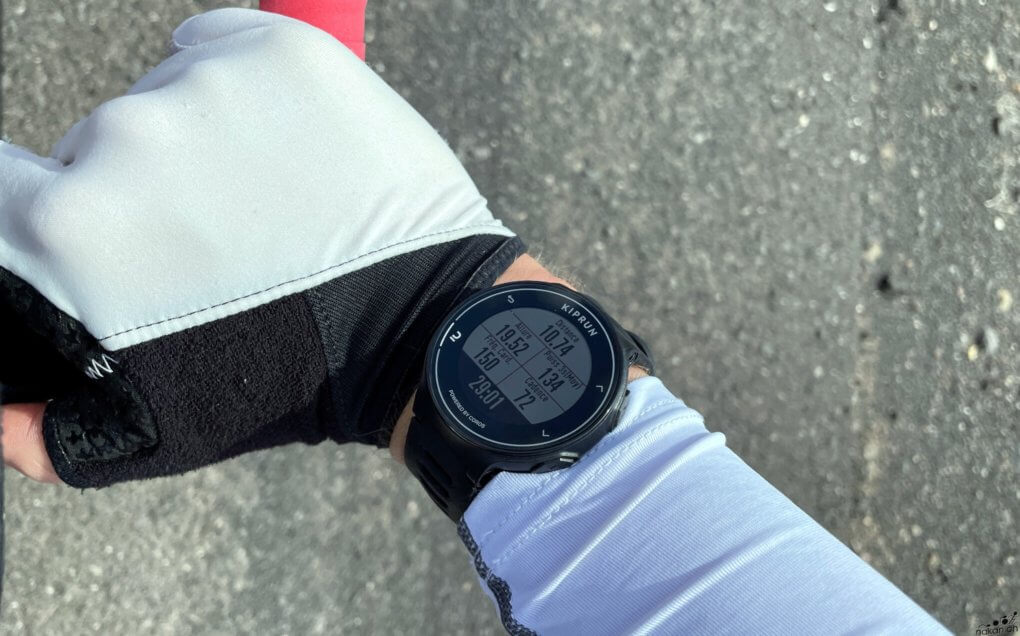 Le test de la montre de sport Decathlon Kiprun GPS 500 by Coros a intégré  notre comparatif - Les Numériques